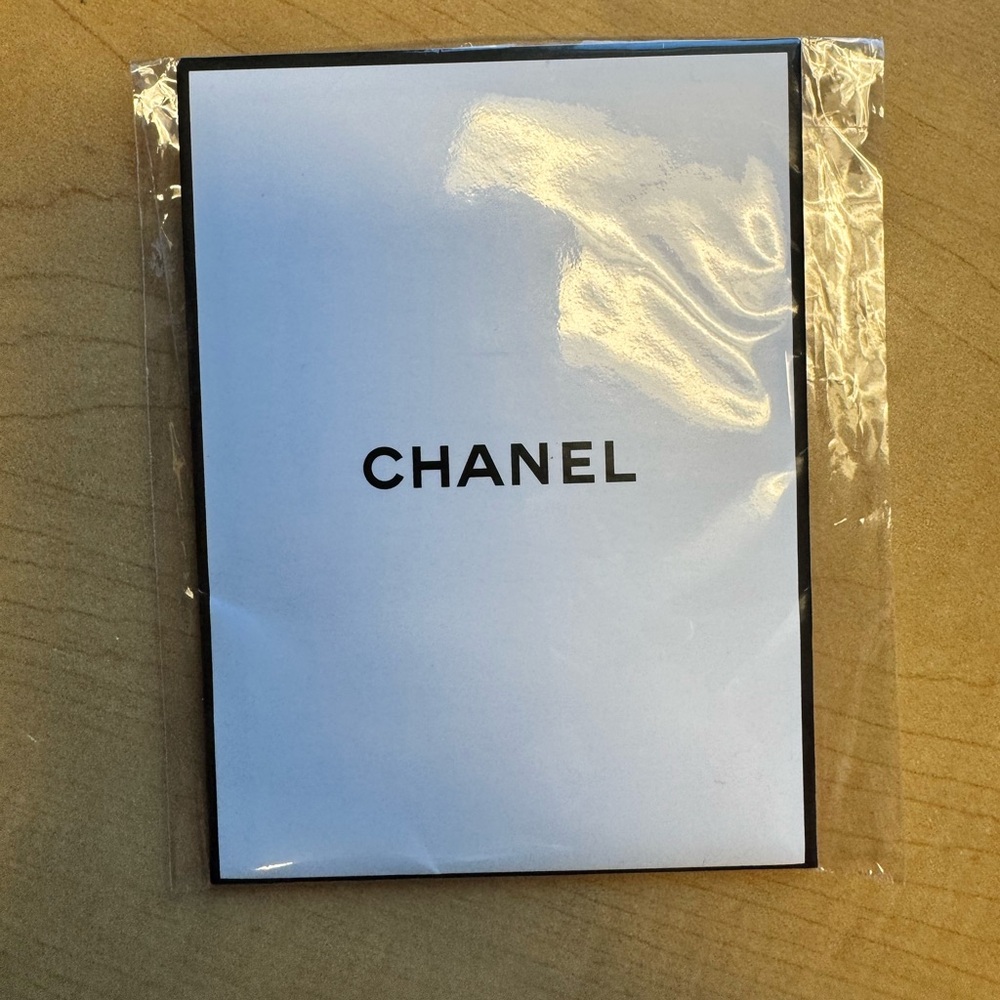 CHANEL Camilla Flower-shaped Accessory or Embellishment